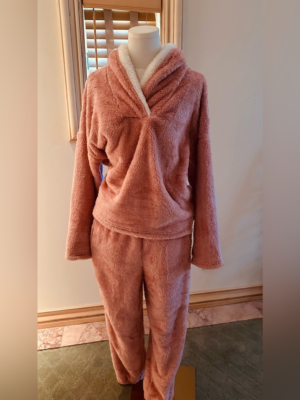 Cozy Plush Two-Piece Loungewear Set in Dusty Rose